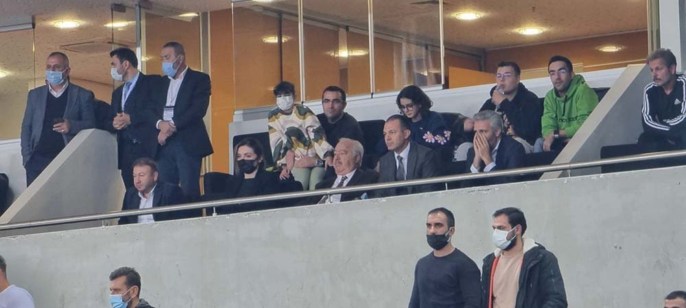 Gençlerbirliği Başkanı Niyazi Akdaş ile Taraftardan Sorumlu Asbaşkan Mehmet Soylu