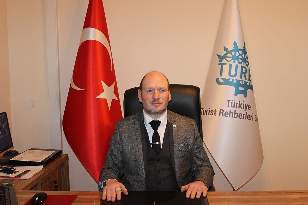 Pandeminin turizmde yarattığı düşüş nedeniyle iki yıla yakın süredir işsizlikle