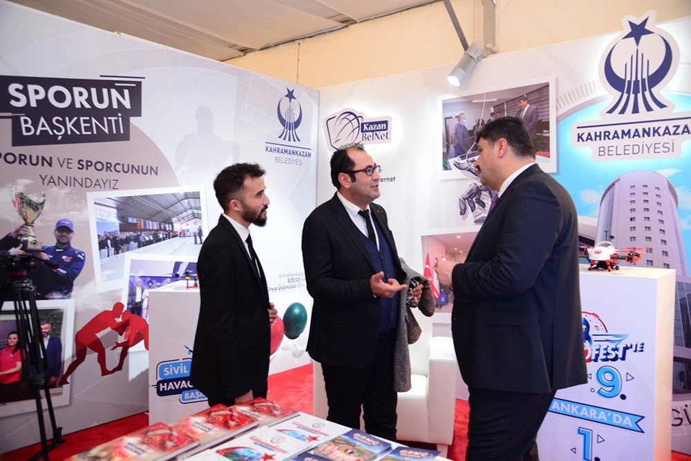 Kahramankazan Belediyesi’nin, gençlere yönelik düzenlediği “Tam Bana Göre Festival”de açtığı