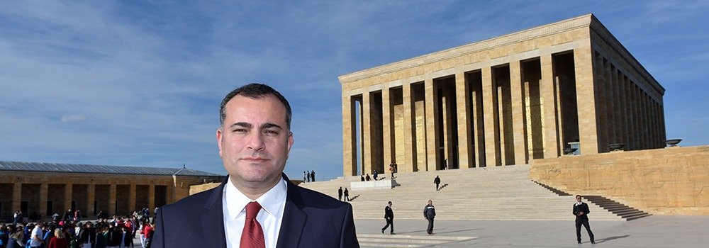 Çankaya Belediye Başkanı Alper Taşdelen, vatandaşların yeni yılını kutladı