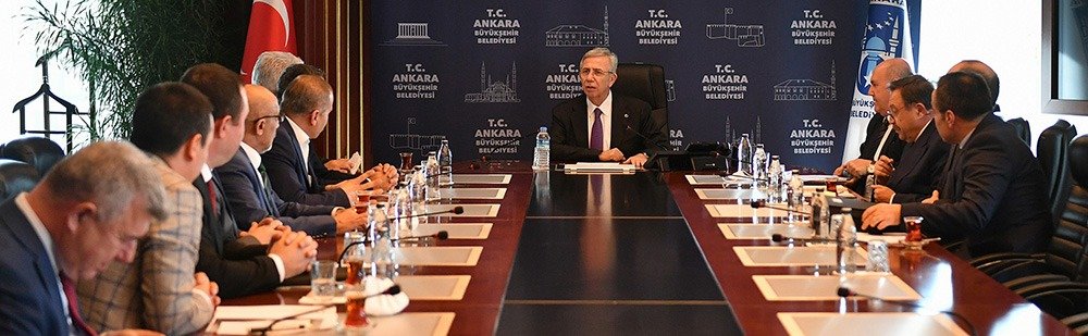 Ankara Büyükşehir Belediye Başkanı Mansur Yavaş, memurlara 2022 yılının ilk