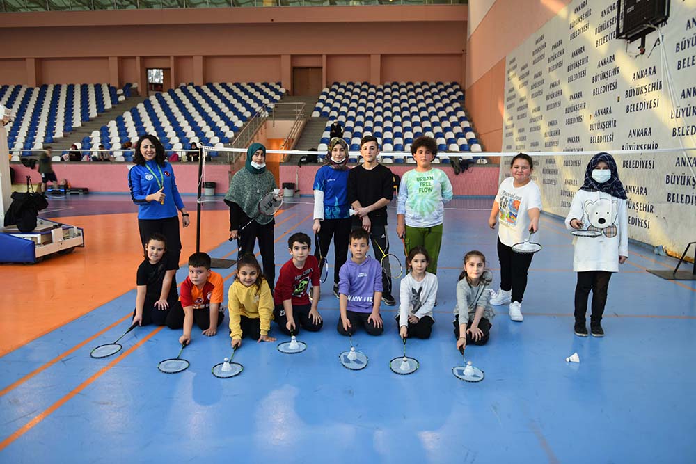 ASKİ Spor Kulübü Başkentli Çocukları Badminton İle Tanıştırdı