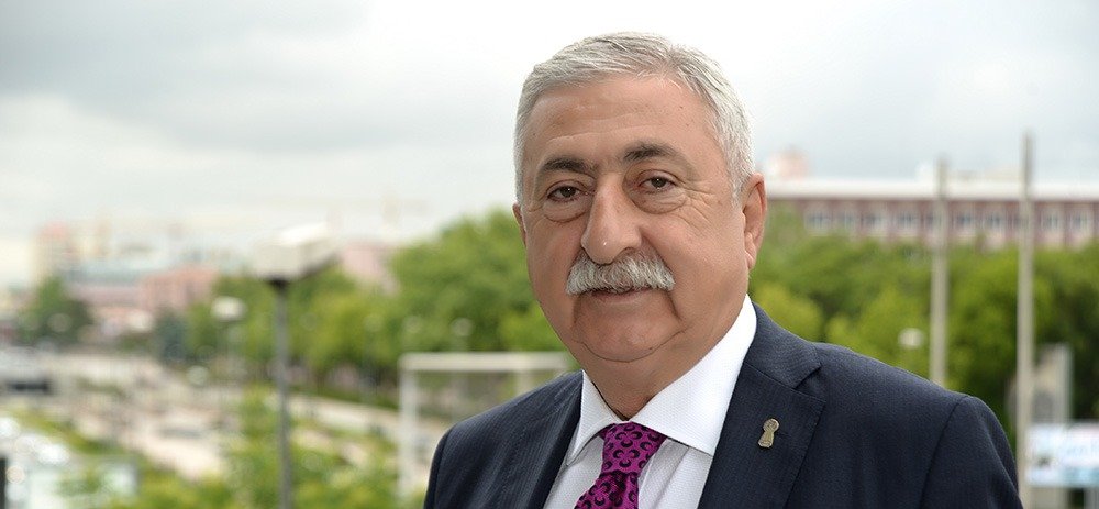 Beyaz Baston Görme Engelliler Haftası nedeniyle yazılı bir mesaj yayımlayan