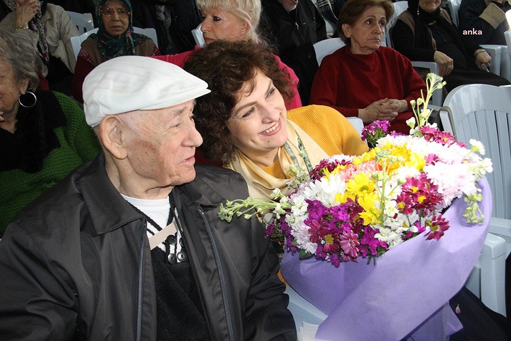 Caz sanatçısı Ahmet Muvaffak Falay (92) hayatını kaybetti. İki yıldır