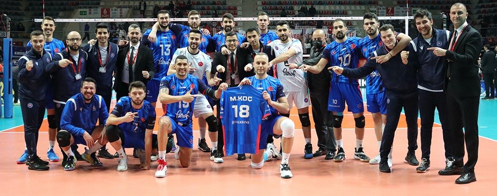 AXA Sigorta Efeler Ligi lideri Halkbank, Galatasaray’ı Ankara’da mağlup ederek.