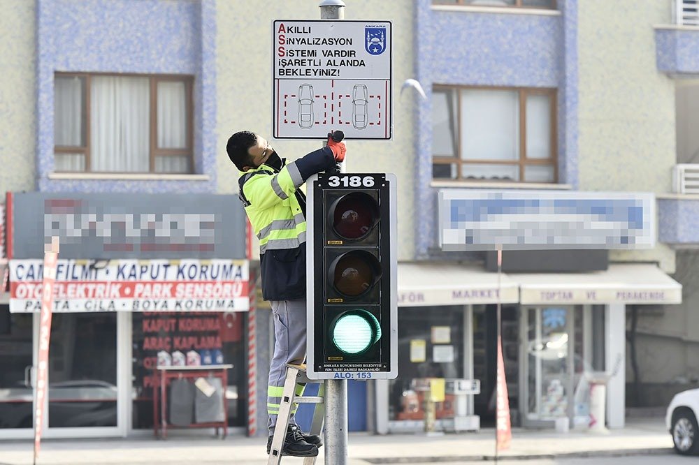 Ankara Büyükşehir Belediyesi, her geçen gün artan kent trafiğine kalıcı