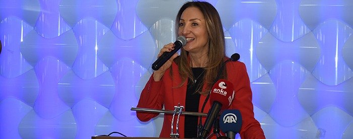 CHP Kadın Kolları Genel Başkanı Aylin Nazlıaka, Kırıkkale’de; gelerek partililerle