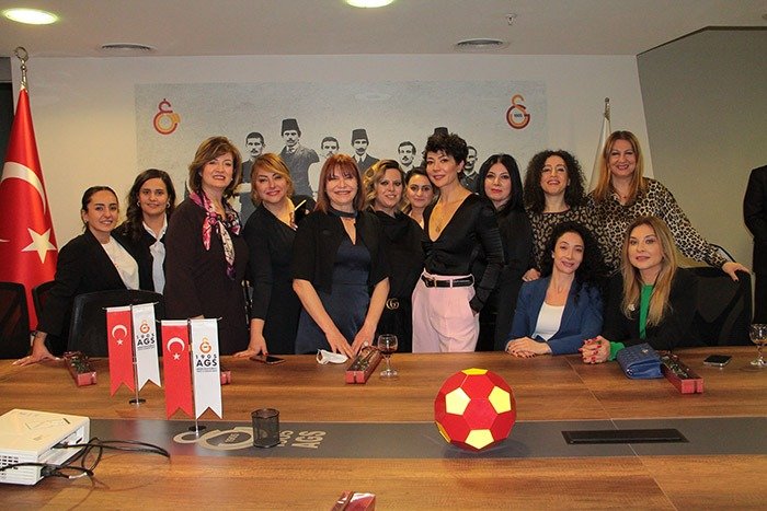 Galatasaray'a gönül vermiş Ankaralı iş insanlarını aynı çatı altında buluşturan