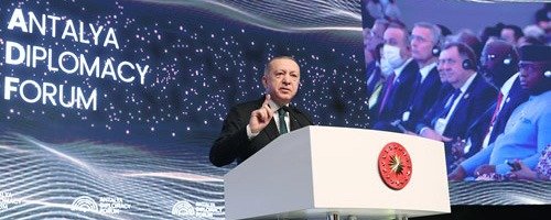 CUMHURBAŞKANI ERDOĞAN: “YENİ HÜLAGÜLER İSTEMİYORUZ” Antalya Diplomasi Forumu'nda konuşan Cumhurbaşkanı Recep Tayyip Erdoğan, Rusya’nın Ukrayna’ya