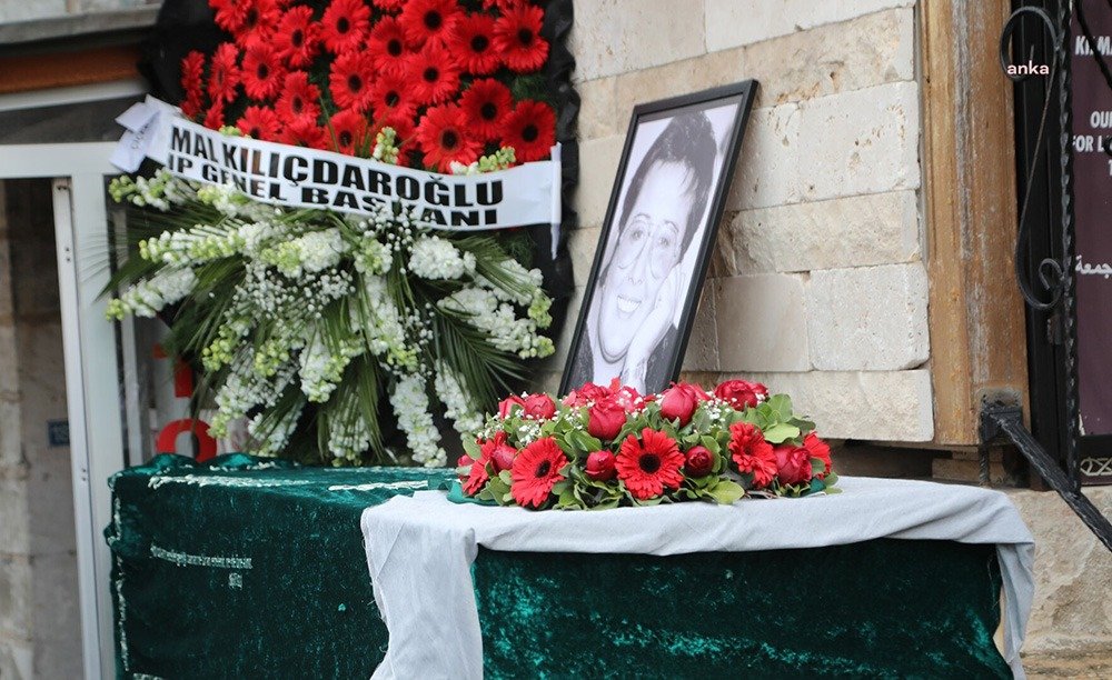 Bir süredir sağlık sorunları yaşayan “Akrep Nalan” lakaplı Füsun Nalan