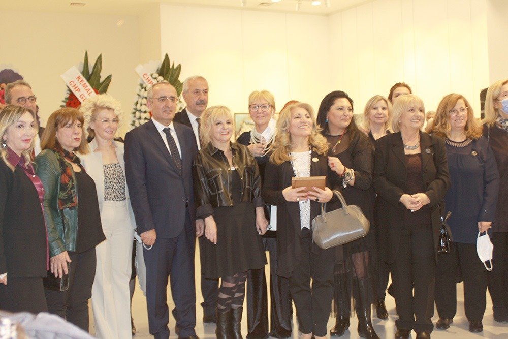 "Kuşaktan Kuşağa" isimli sergi sanatseverlerle buluştu. Türkiye’nin ilk sanat derneklerinden