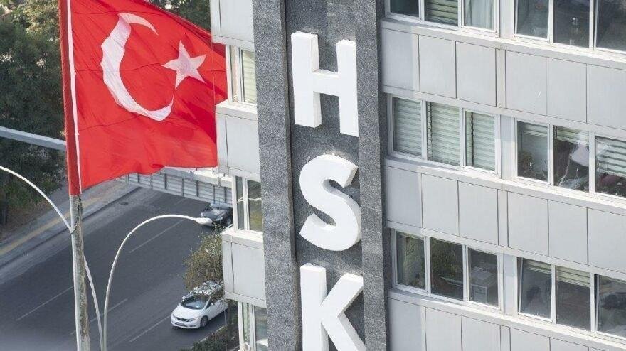 Hakimler ve Savcılar Kurulu (HSK), dört hakim ve bir savcıyı