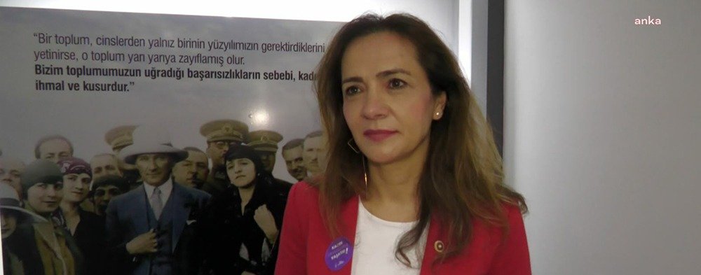 CHP Genel Başkan Yardımcısı Gamze Akkuş İlgezdi, sağlık çalışanlarının özlük