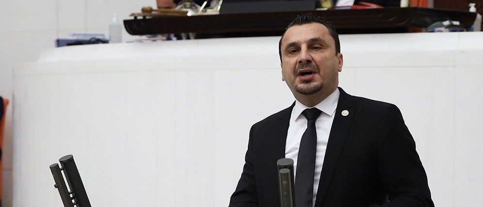 CHP Manisa Milletvekili Bekir Başevirgen, vatandaşların ekonomik zorluklar nedeniyle borçla