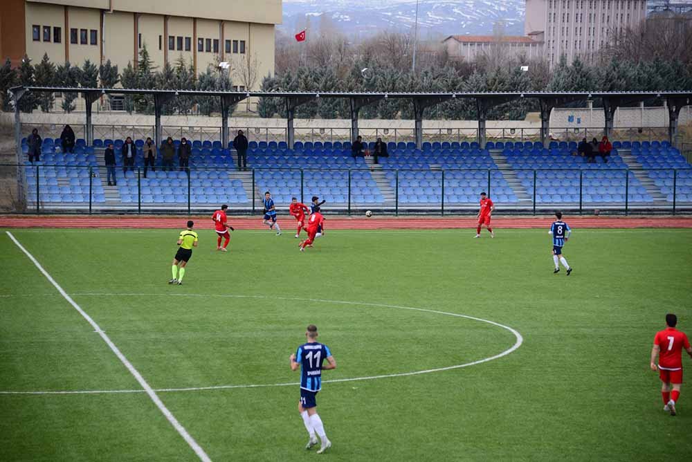 KahramankazanBelediyespor, Bölgesel Amatör Lig’e (BAL) yükselme yolunda emin adımlarla ilerliyor.