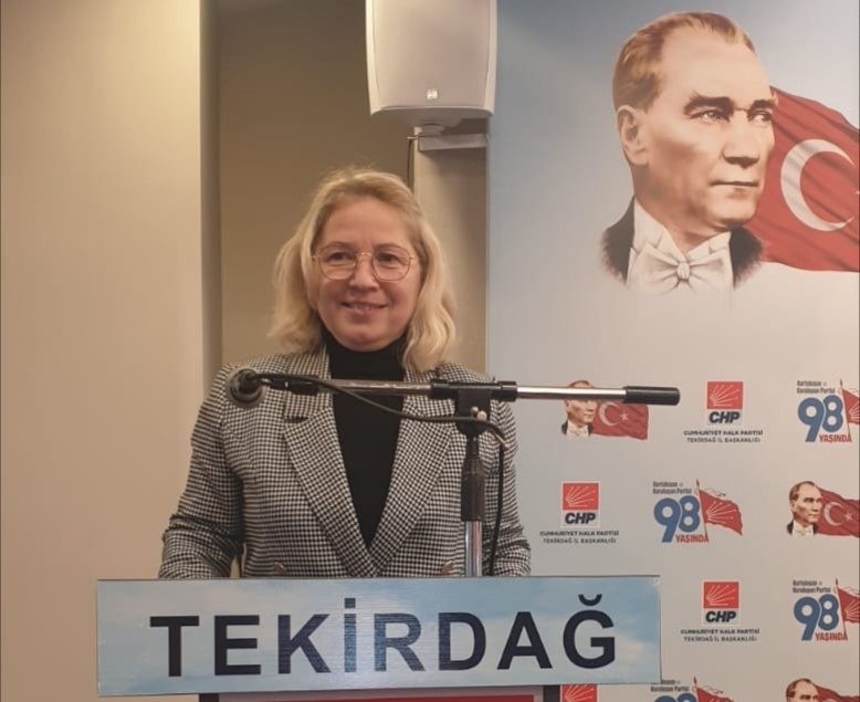 CHP’Lİ YONTAR: KADINA ŞİDDET ORANLARI HER GEÇEN YIL ARTIYOR! Cumhuriyet Halk Partisi (CHP) Tekirdağ İl Kadın Kolları Başkanı Nurten