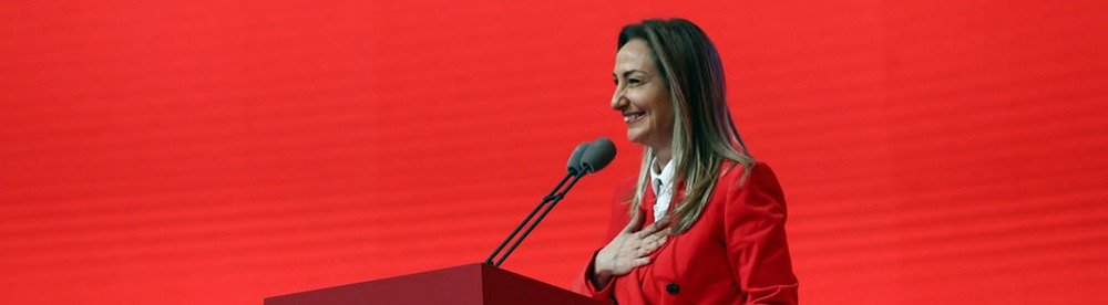 Uzun yıllar CHP’de siyaset yürüten başarılı bir ekonomist ve iş