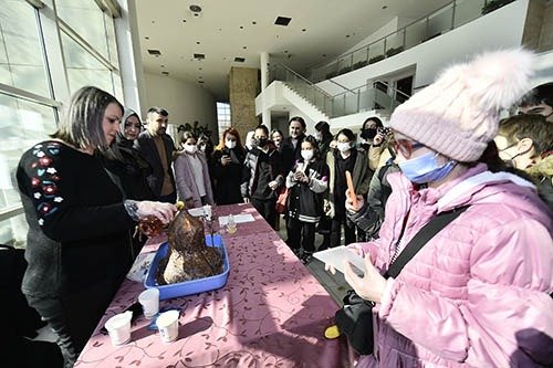 Ankara Büyükşehir Belediyesi, “8-14 Mart Bilim Haftası”nı çocuklarla birlikte kutladı.Kadın