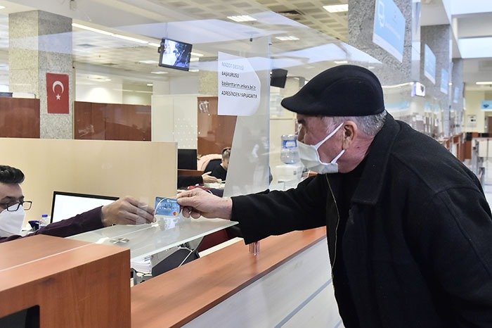 TÜRKİYE’NİN EN KAPSAMLI DESTEĞİ: BAŞKENTLİ ÇİFTÇİYE MAZOT DESTEĞİ BAŞLADI Başkent’te kırsal kalkınmayı artırmayı amaçlayan Ankara Büyükşehir Belediyesi, 25