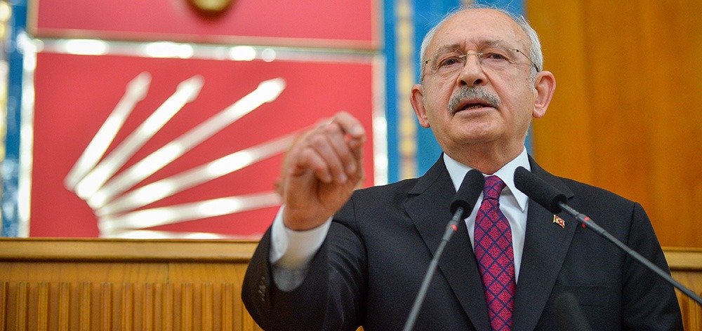 KILIÇDAROĞLU’NDAN “HASAN POLATKAN HAVAALANI” AÇIKLAMASI: “BU PARALARI SÖKE SÖKE GETİRECEĞİM BURAYA” CHP Genel Başkanı Kemal Kılıçdaroğlu, Kütahya'daki Zafer Havaalanı’nın yolcu açığının kapatılması