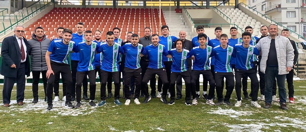 EFSANE KIZILCAHAMAM BELEDİYESPOR FUTBOL A TAKIMI YENİDEN SAHALARA DÖNÜYOR 1950 yılında kurulan Kızılcahamam Belediyespor Kulübü yıllarca Ankara Amatör Liglerinde