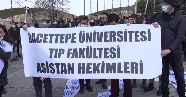 14 Mart Tıp Bayramı'nı 2 günlük iş bırakma eylemiyle karşılayan