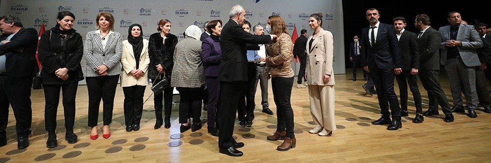 CHP Genel Başkanı Kemal Kılıçdaroğlu, Diyarbakır’da; “Bu ülkeye barışı mutlaka