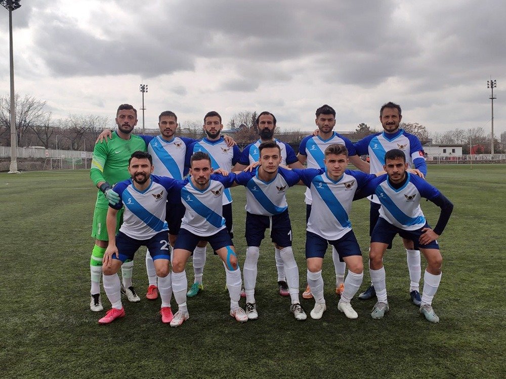 Yenimahalle Belediyespor, Bölgesel Amatör Lig’e yükselme yolunda emin adımlarla yürüyor.