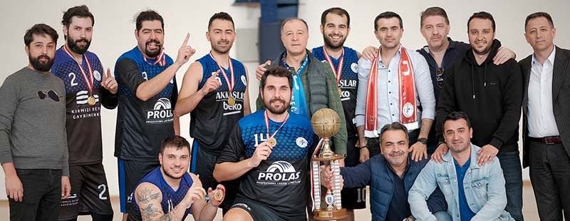 GGYD’nin sahalarda mücadele eden takımları bir kupa daha getirdi. Şirketler