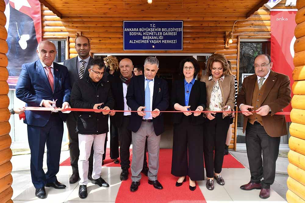 Ankara Büyükşehir Belediyesi'nin alzheimer hastaları için Demet Mahallesi Cemre Parkı