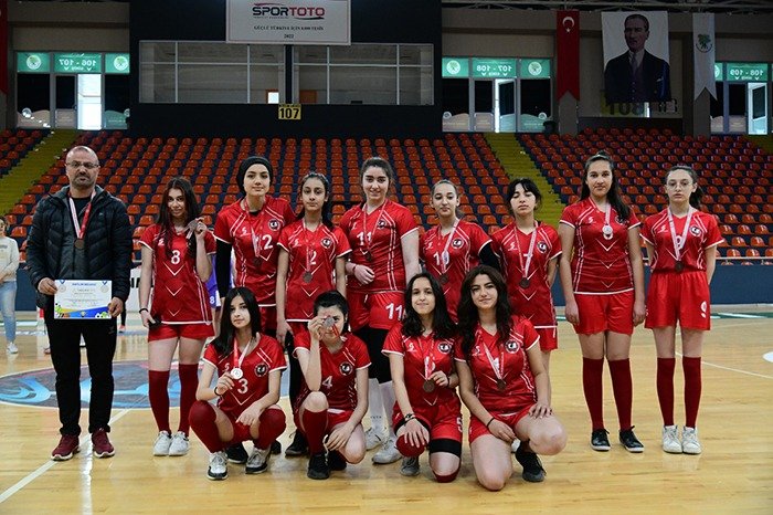 Sporun şehri Mamak, turnuvalara ev sahipliği yapmaya devam ediyor.