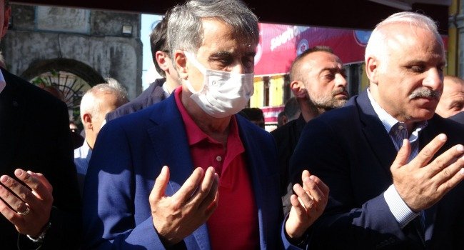 Şenol Güneş'in kayınvalidesi Leman Kamiloğlu, 94 yaşında tedavi gördüğü hastanede