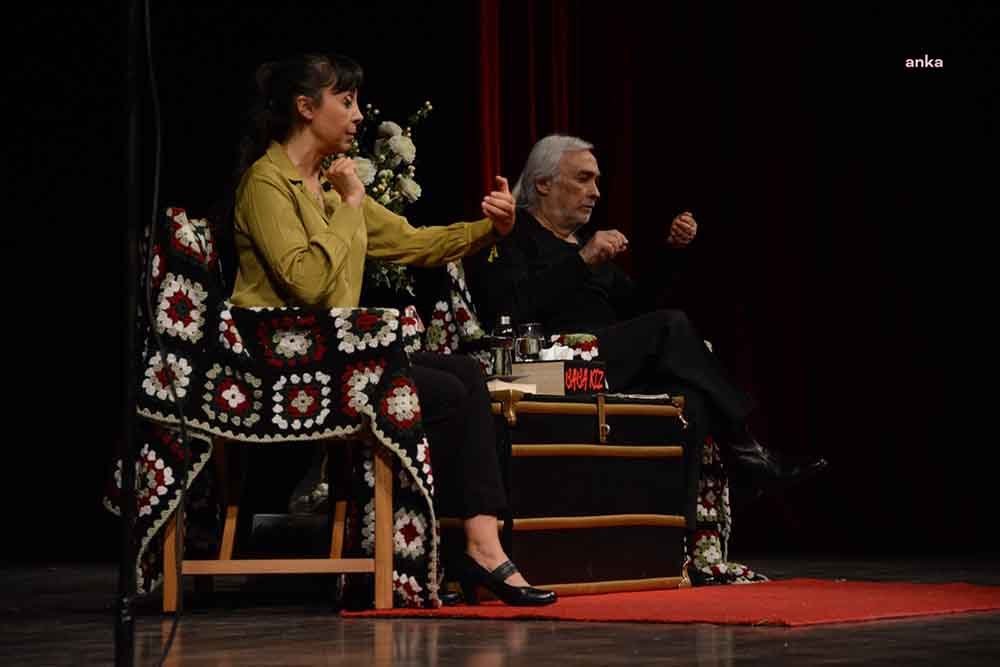 Müjdat Gezen, 62’nci Sanat Yılını Torbalı’da Kutladı Usta oyuncu Müjdat Gezen, 1990’lı yılların başında fahri hemşehrisi ilan