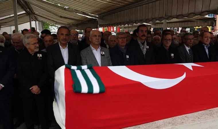 Kanser tedavisi gördüğü hastanede yaşamını yitiren eski CHP Milletvekili Kemal