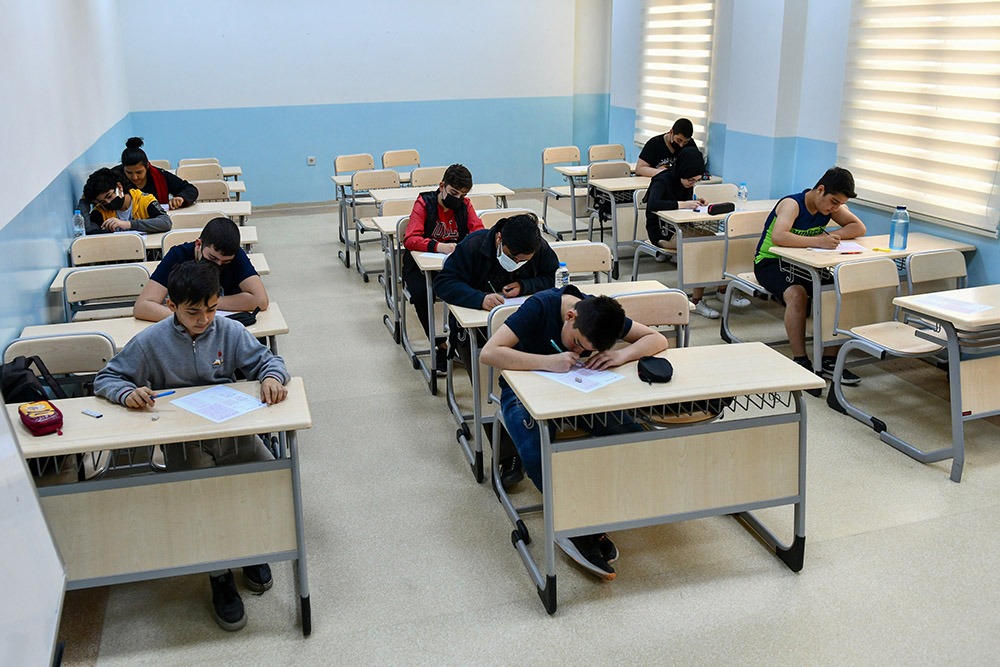 ABB’nin Öğrenci Dostu Uygulaması Başladı: LGS ve YKS Deneme Sınavlarına Yoğun İlgi