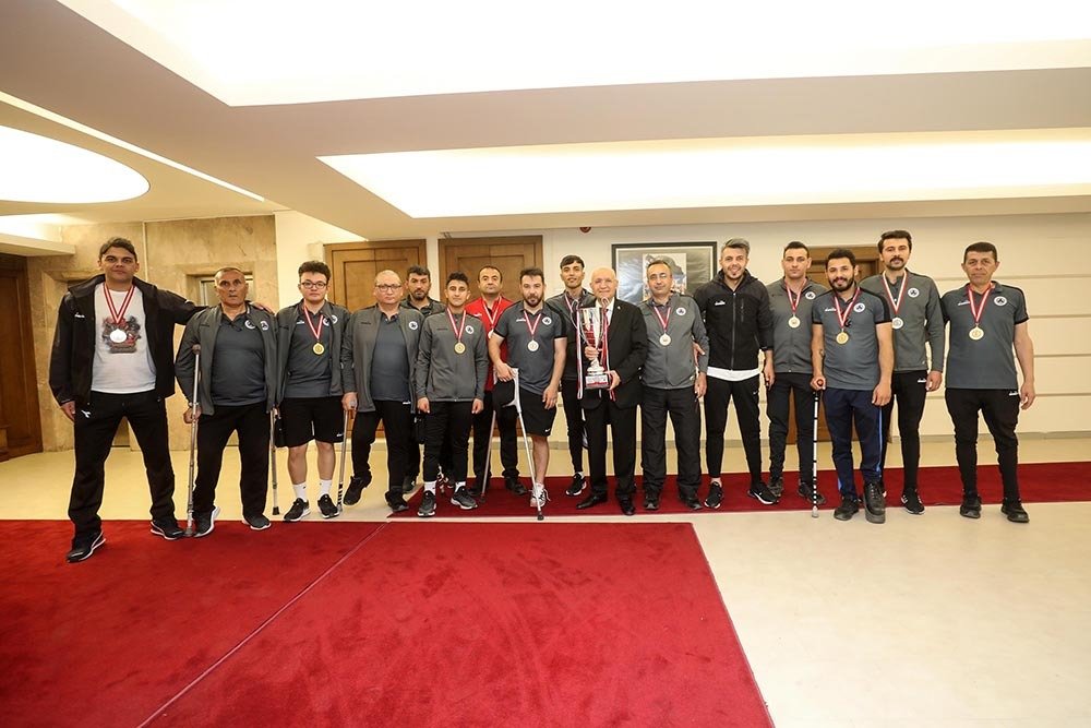 Yenimahalle Alves Kablo Ampute Futbol Kulübü oyuncuları ve teknik heyet,