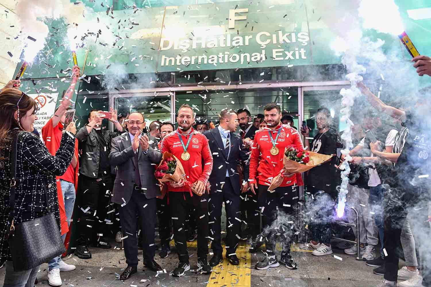 Ankara Büyükşehir Belediyesinin bünyesinde yer alan spor kulüpleri ve sporcuları