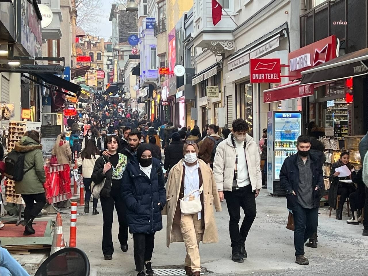 TÜİK: İşsiz Sayısı Nisanda 65 Bin Kişi Artarak 3 Milyon 853 Bin Kişi Oldu Türkiye İstatistik Kurumu'ndan (TÜİK) yapılan açıklamaya göre, 15 ve daha yukarı