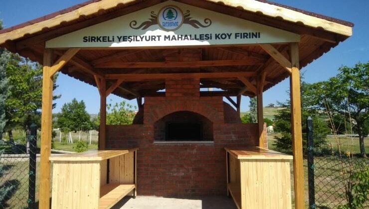 Pursaklar’da Kırsal Mahalleler Ekmek Kokuyor Kırsal mahallelere yönelik gerçekleştirdiği hizmetlere bir yenisini daha ekleyen Pursaklar