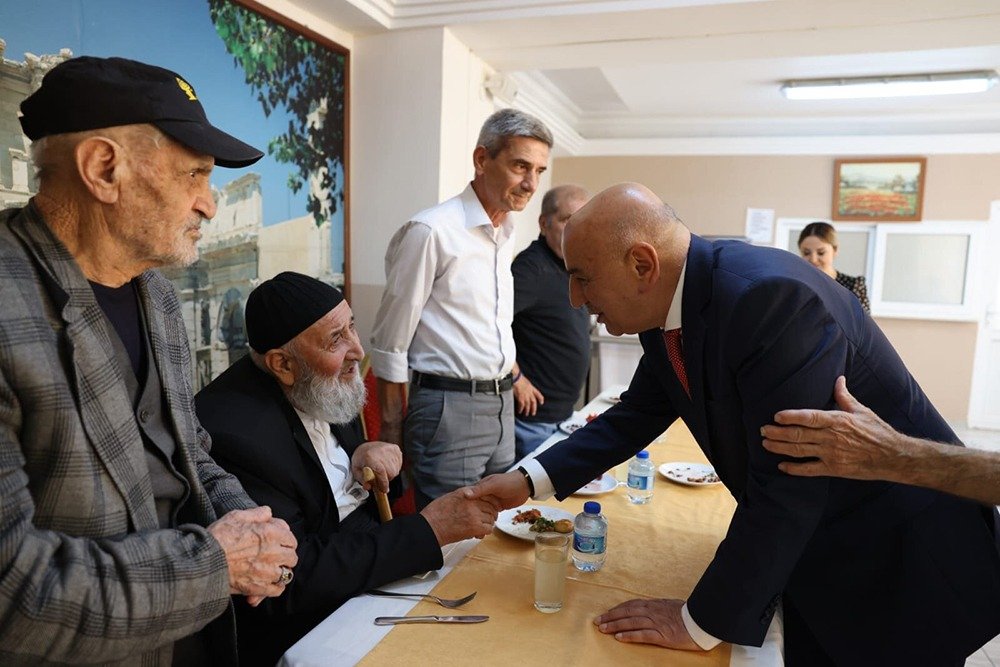 Keçiören Belediye Başkanı Turgut Altınok, Babalar Günü’nü kutlama etkinliği kapsamında