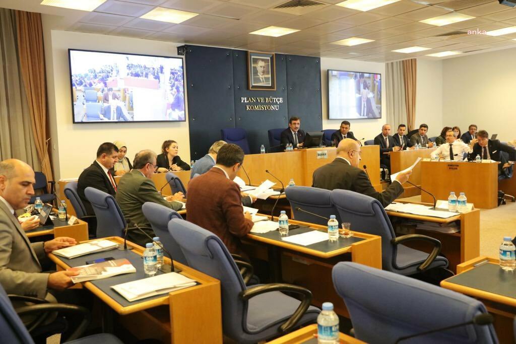 En Düşük Emekli Maaşı 3 Bin 500 TL Olacak Memur ve memur emeklilerinin ek göstergelerinde artış ile en düşük