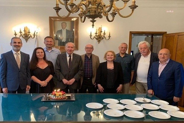 Türkiye Gazeteciler Cemiyeti (TGC) Yönetim Kurulu, dün 90 yaşına giren