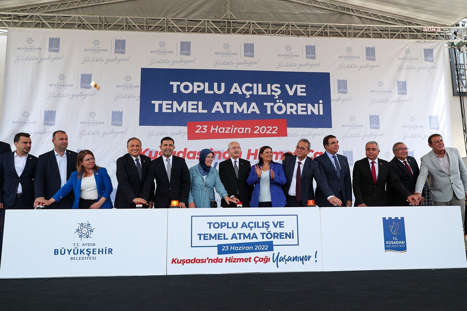 Aydın Büyükşehir Belediyesi ve Kuşadası Belediyesi'nin yaptığı yeni hizmet kompleksi,