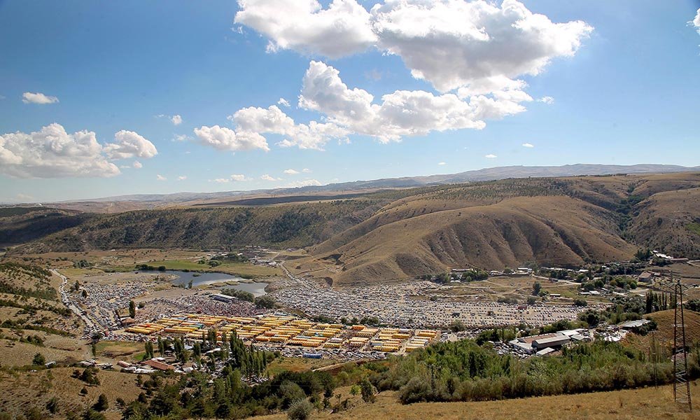 Çankaya Belediyesi, Yeşilkent Mahallesi’ne (Mühye) kurduğu kurban satış ve kesim