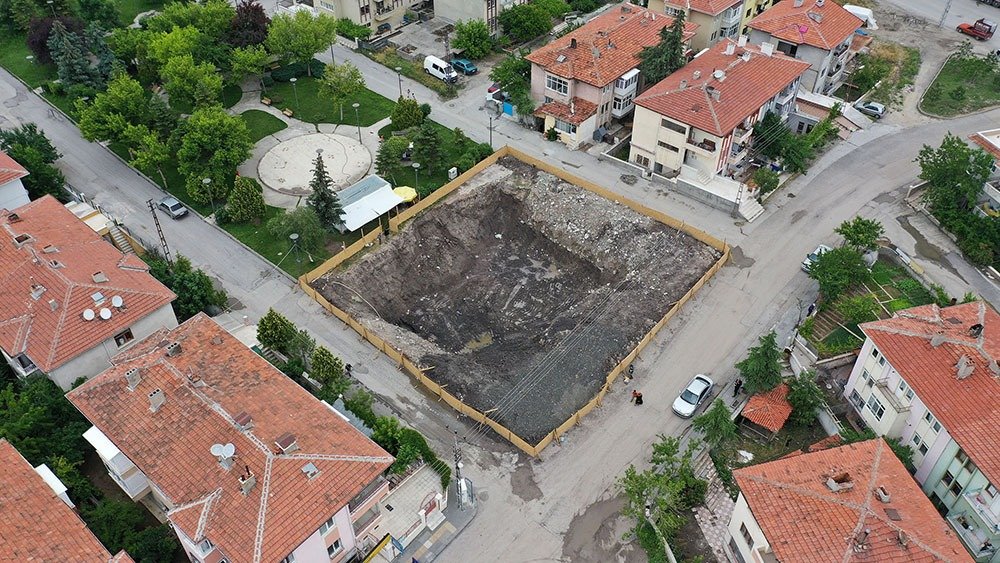 Keçiören’e Yeni Cemevi Keçiören Belediyesinin destekleriyle ilçedeki Ovacık Mahallesi’ne inşa edilecek cemevinin temel