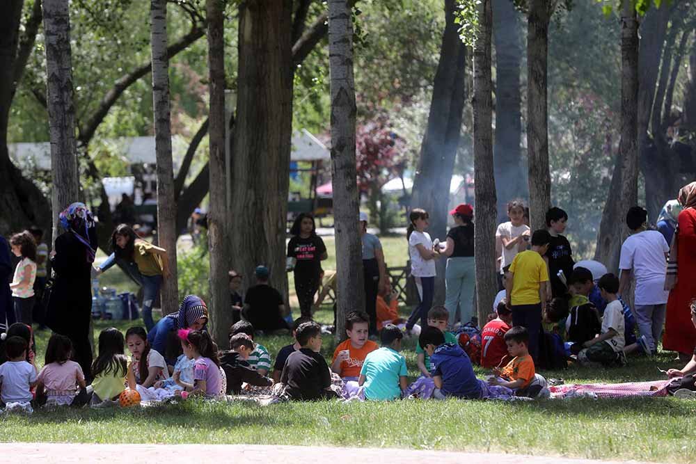 Yenimahalle Belediyesi Yakacık Mesire Alanı, temiz havanın keyfini çıkarmak ve