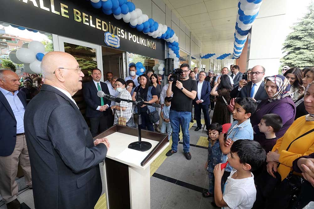 Yenimahalle’nin Minikleri Sünnet Oldu Yenimahalle Belediyesi’nin her yıl ihtiyaç sahibi ailelere geleneksel olarak düzenlediği