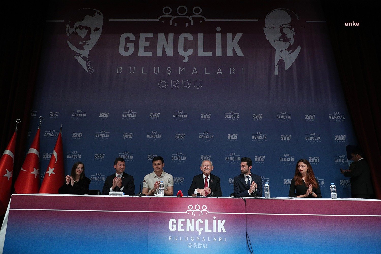 CHP Genel Başkanı Kemal Kılıçdaroğlu, Ordu’da gençlerle bir araya geldi.