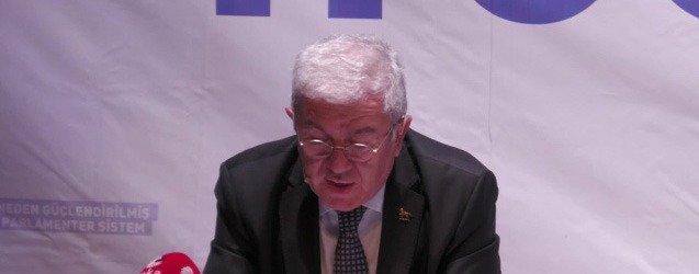 Demokrat Partili Şahinalp: Cumhurbaşkanının Görev Süresini 7 Yıl Olarak Belirledik, Yalnızca Bir Dönem İçin Seçilmesi Kuralını Getirdik Demokrat Parti Genel Başkan Yardımcısı Bülent Şahinalp, “Cumhurbaşkanının görev süresini