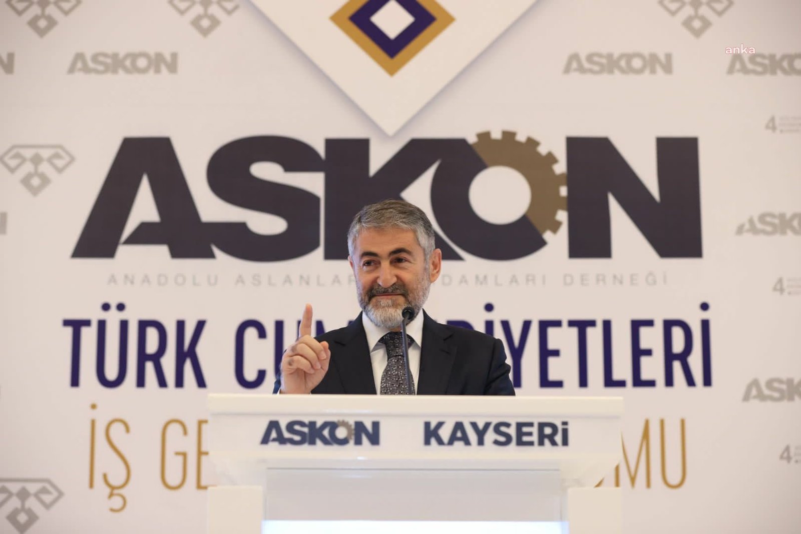 Hazine ve Maliye Bakanı Nureddin Nebati, ay çiçeği yağı ve